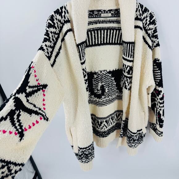 Pilcro Black and Cream Patterned Sweater - Picture 9 of 10
